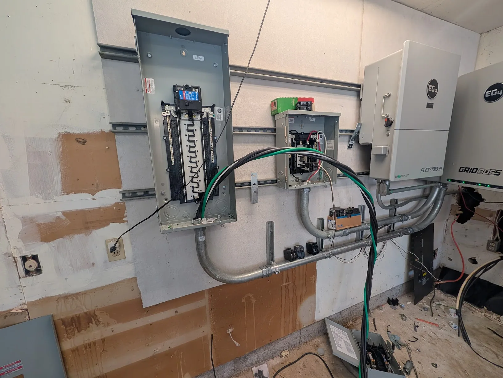 4/0 aluminum mobile-home feeder cable pulled through the conduit into the main panel