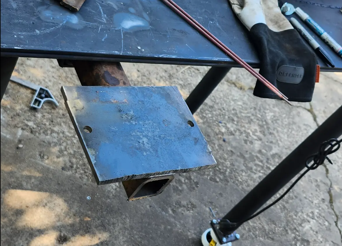Plate slightly cleaned up, square tube cut. Everything ready for welding