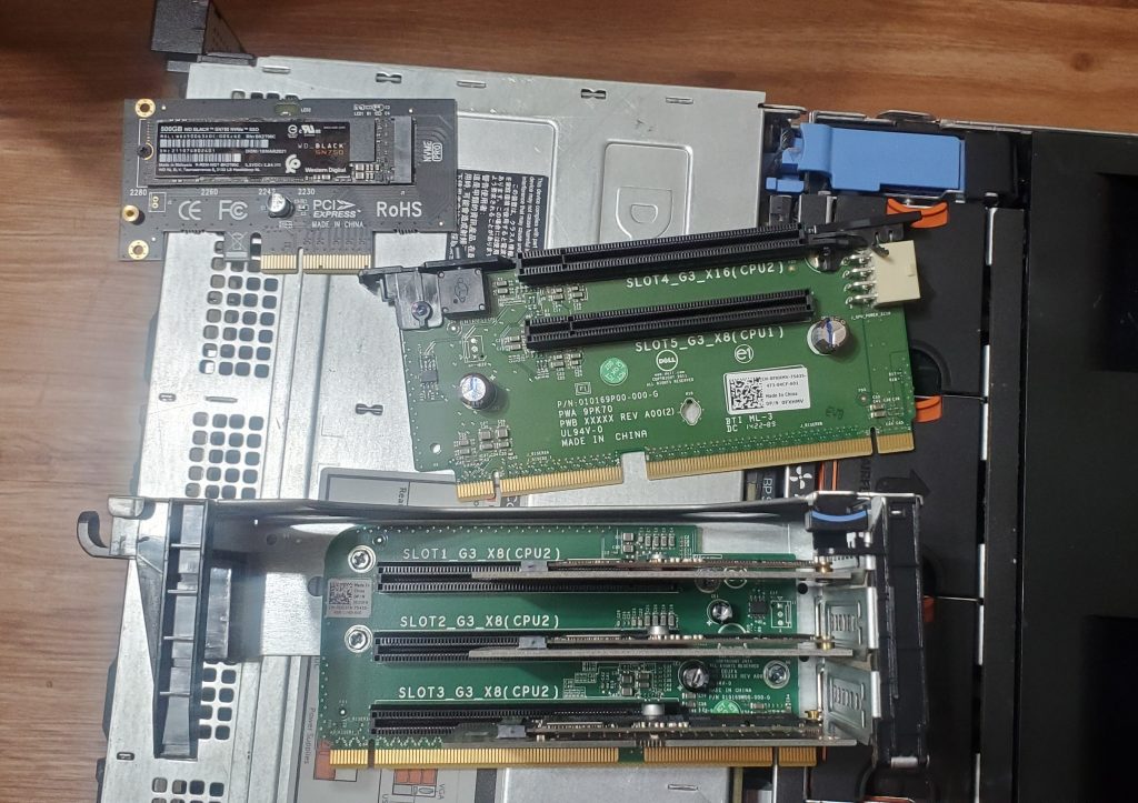 Both PCIe risers removed from server.